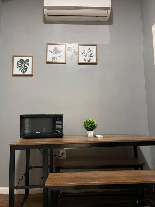 Cozy Studio Staycation - Brooklyn Close To Train Stations Нью-Йорк Екстер'єр фото
