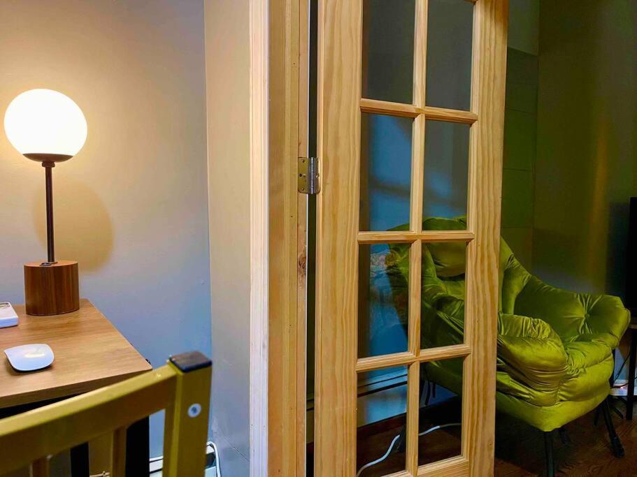 Cozy Studio Staycation - Brooklyn Close To Train Stations Нью-Йорк Екстер'єр фото