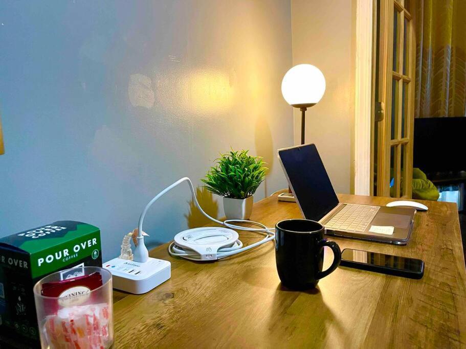 Cozy Studio Staycation - Brooklyn Close To Train Stations Нью-Йорк Екстер'єр фото